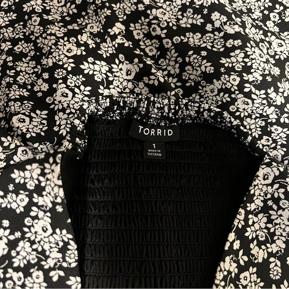 Torrid Black and White Floral Dress - Picture 5 of 8